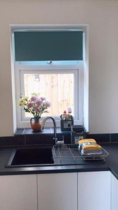 Dingley Dell - Superb Location For Truro In Private Accommodation Perranwell Экстерьер фото